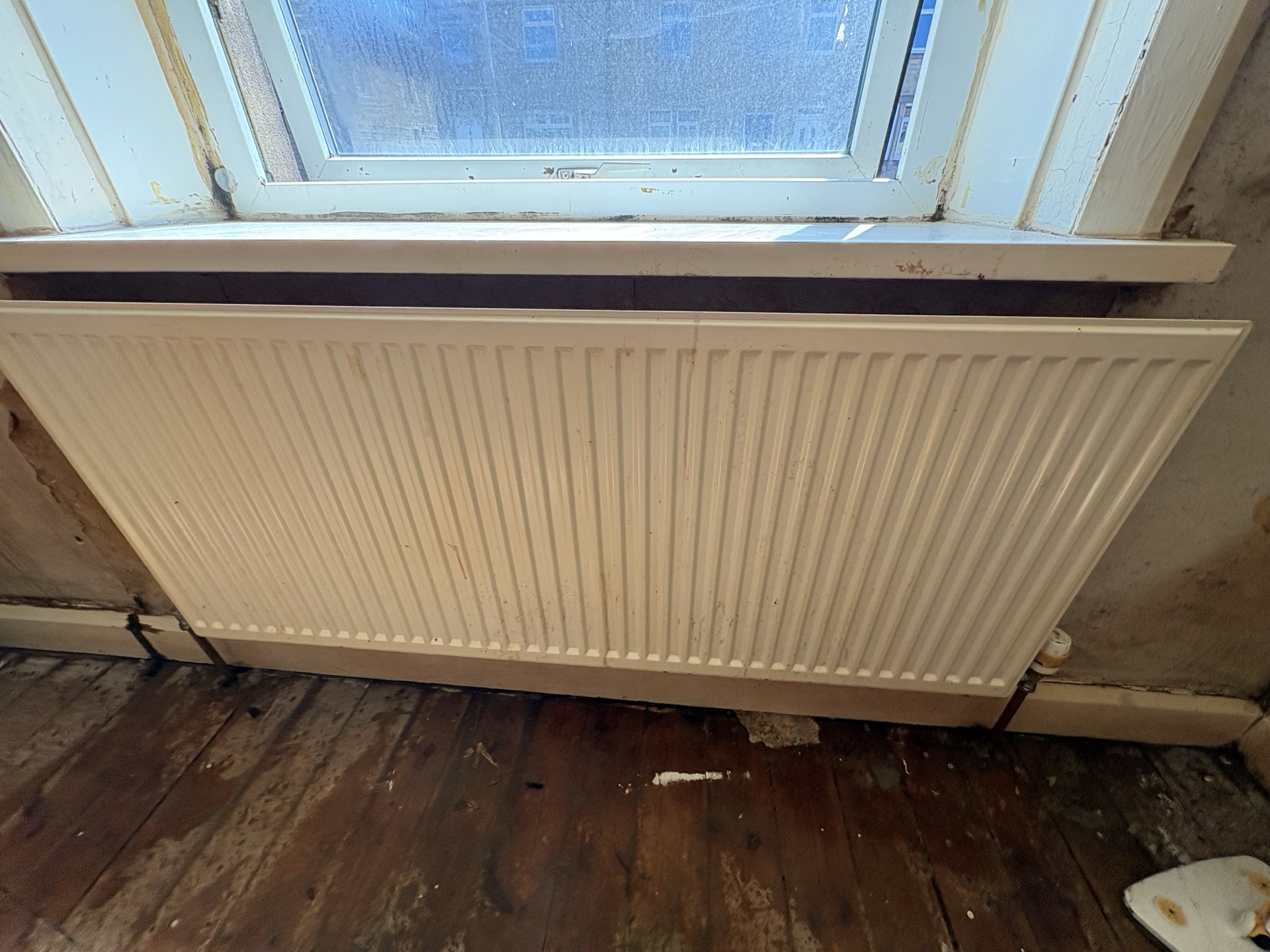 Nicotine-stained radiator — before treatment